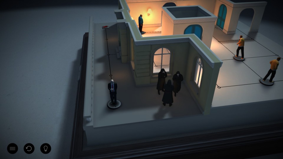 Možda ove tri simpatično odjevene osobe znaju gdje je party.